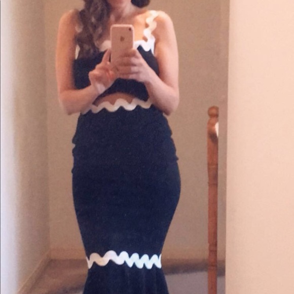 Evening dress. Worn once for a few hours. - Picture 3 of 5